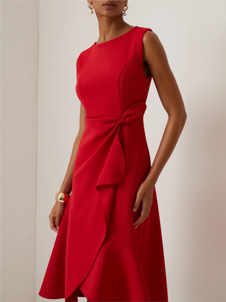 Elegant Women's Evening Dress  - đánh giá và giá Winter Clothing Drawing